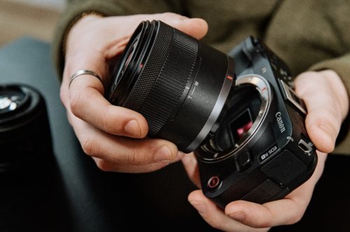 Canon EOS R50 V: Η νέα πρόταση για vloggers και content creators