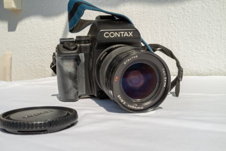 Contax 645,  Carl Zeiss Distagon T 45/2.8